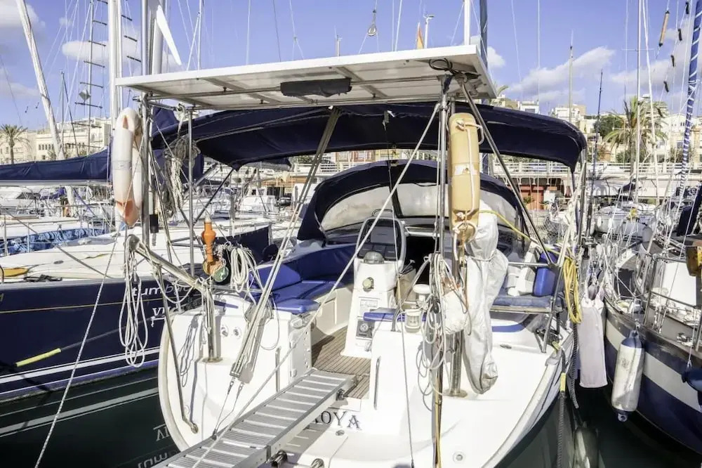 Precioso Barco en Puerto del Masnou en el Maresme