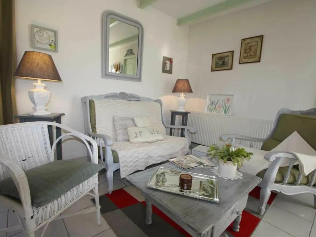 Gîte cosy "shabby chic" avec sauna privé, grand terrain et randonnées à proximité - FR-1-589-256