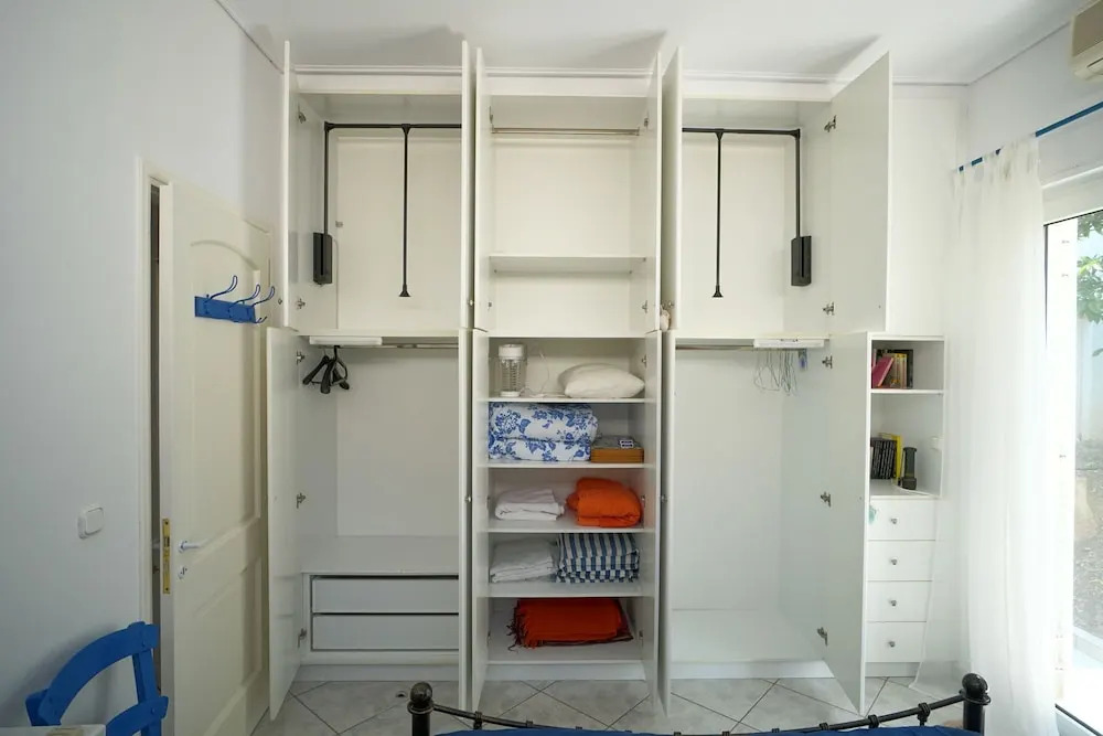 Seafarers Suite by Filos Inc