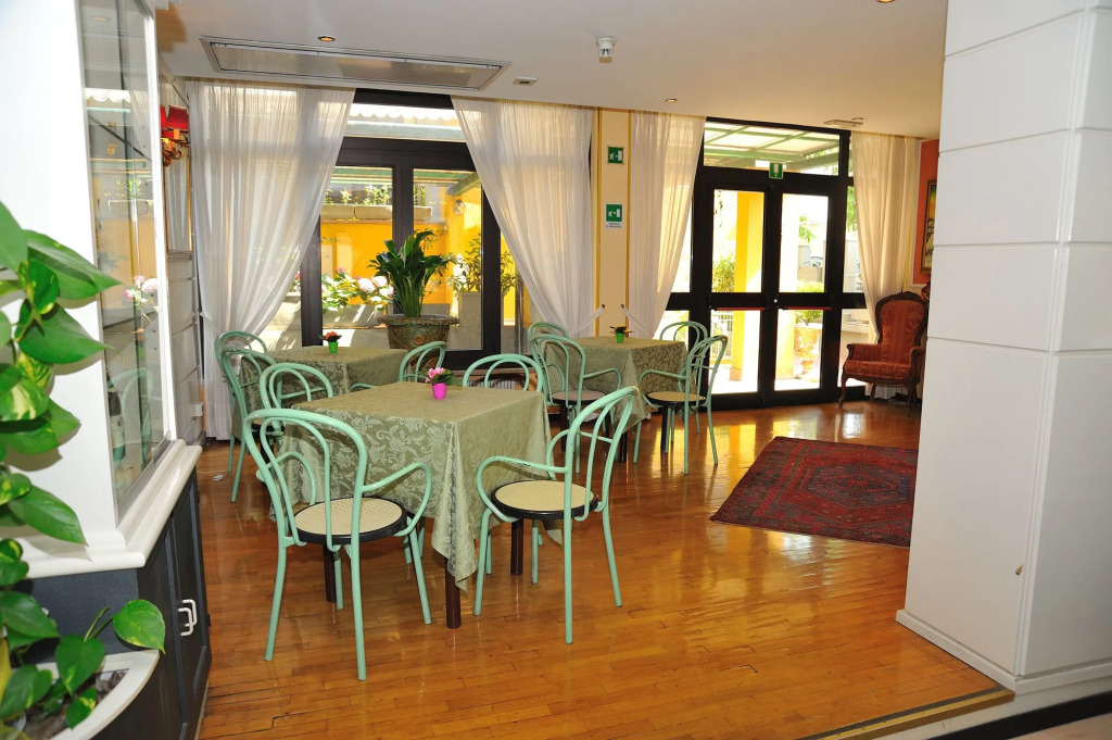 Hotel Salus