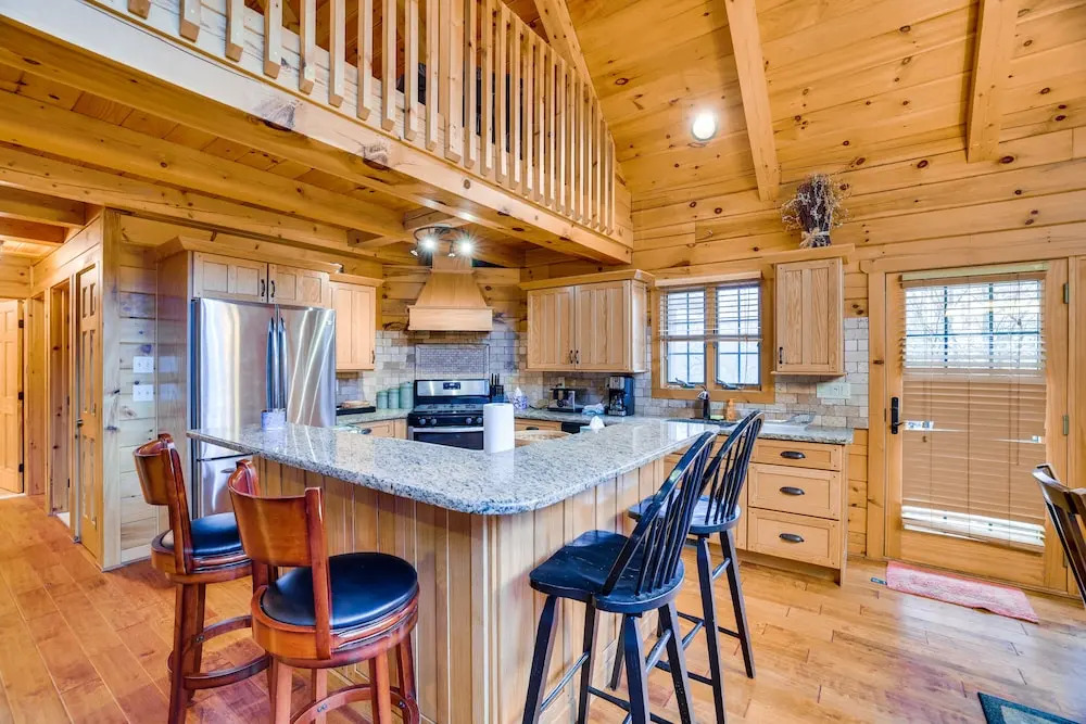 Hot Tub, Deck & Beach Access: Albrightsville Cabin