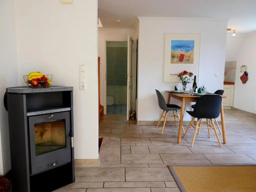 Neuerbautes Haus im Friesenstil. Moderne 2-Zimmer-Appartements mit Balkon für bis zu 4 Personen