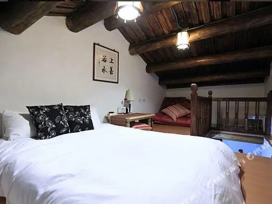 The old says B&B