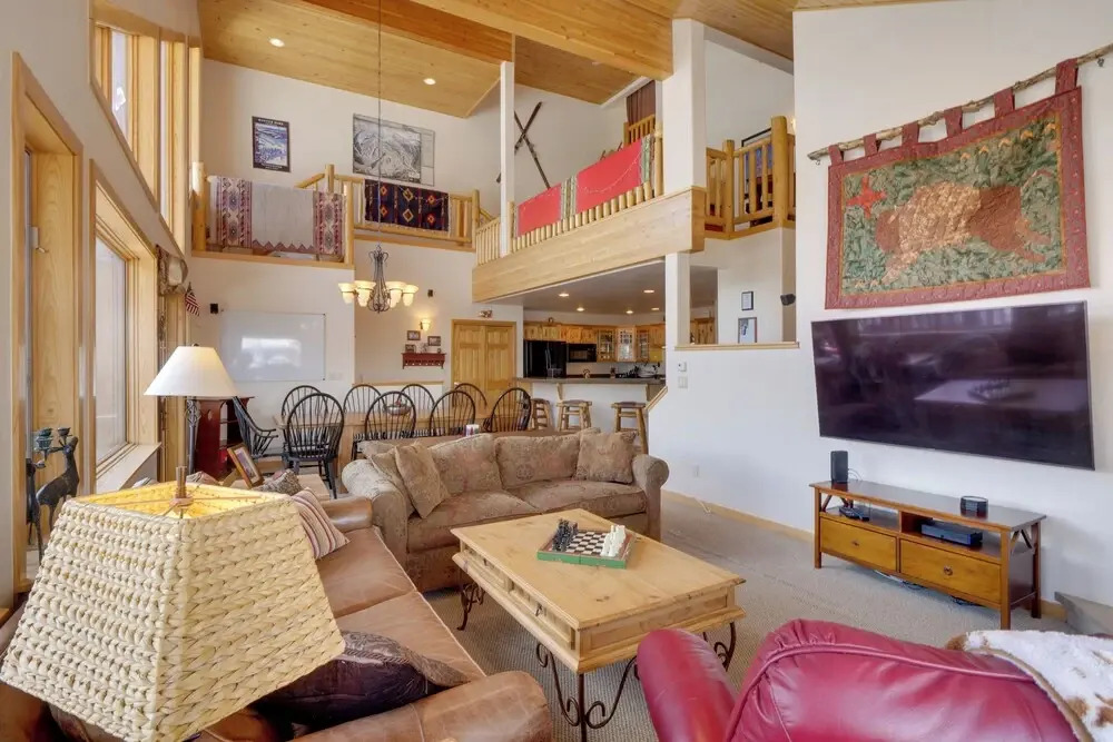 Slopeside Sanctuary - Penthouse < 1 Mi to Lifts!