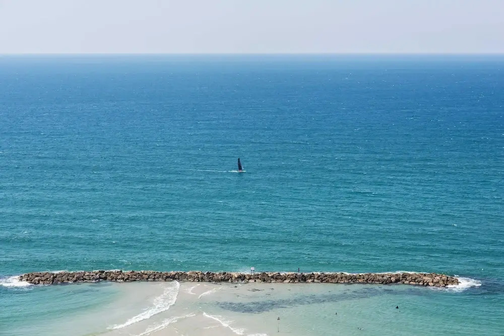 Luxurious Apt W Panoramic Sea View - 75m