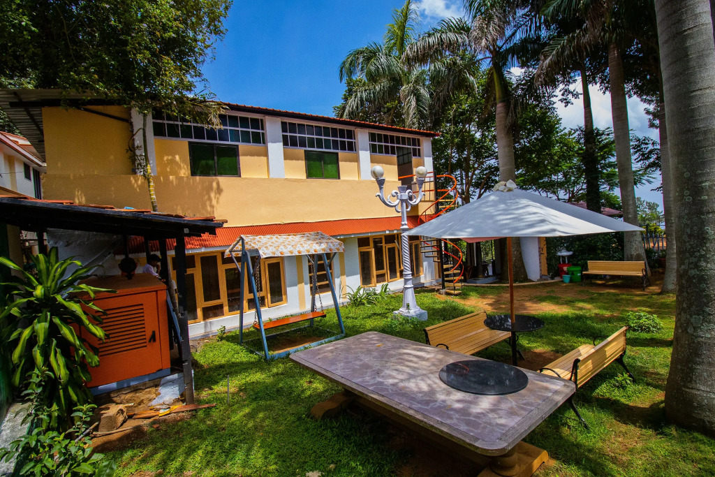 Livgrand Clifton Inn Resort, Yercaud - Residenza