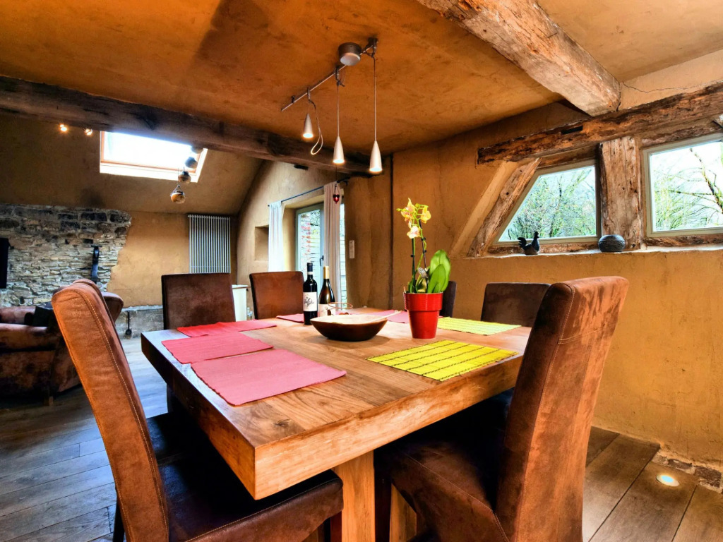 Relaxing Retreat Near Forests