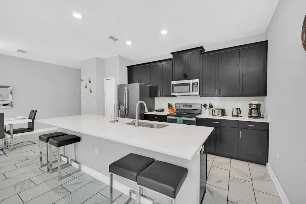 1569plunker 4 Bedroom Townhouse