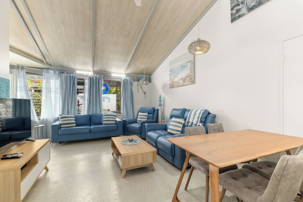 Nautilus Beach Resort by Charlesworth