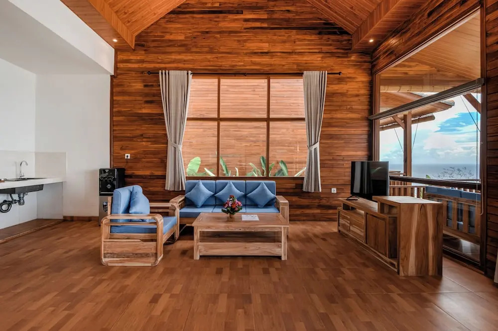 Seraya Cove Estate by Manara
