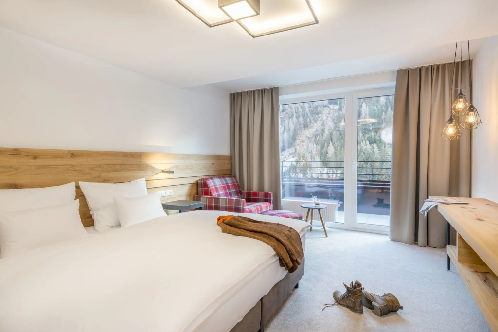 Heart Hotel Grischuna