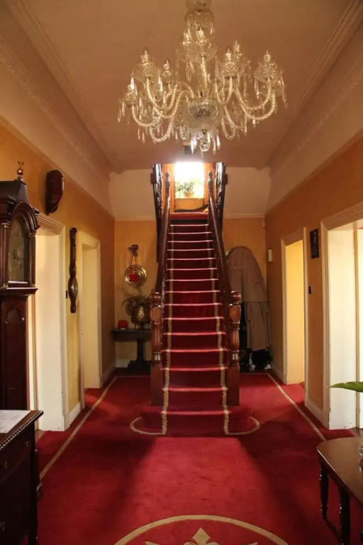 Altamont House