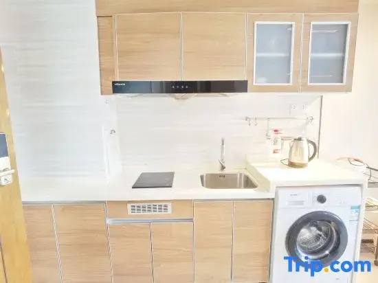 Yijia Boutique Suite Apartment (Haihua Island)