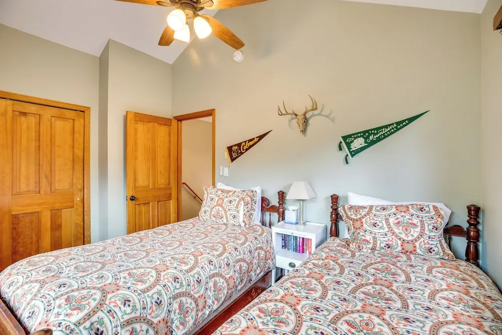Mountain Village Home Steps to Ski Lift & Shuttle