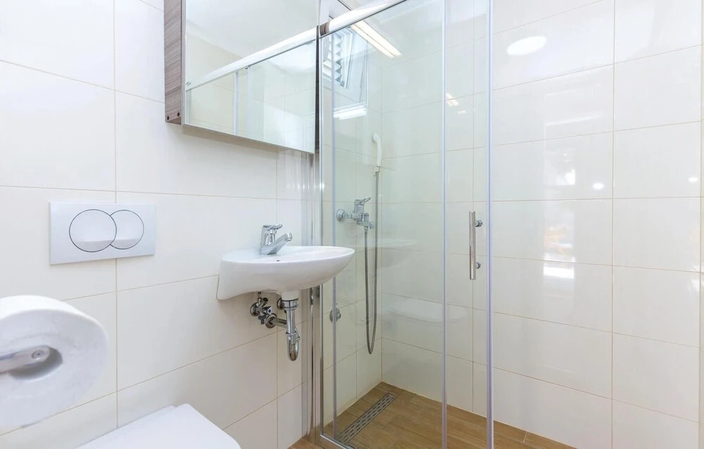 2 Bedroom Nice Home In Jadranovo