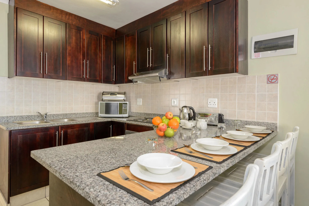 Table View Villas