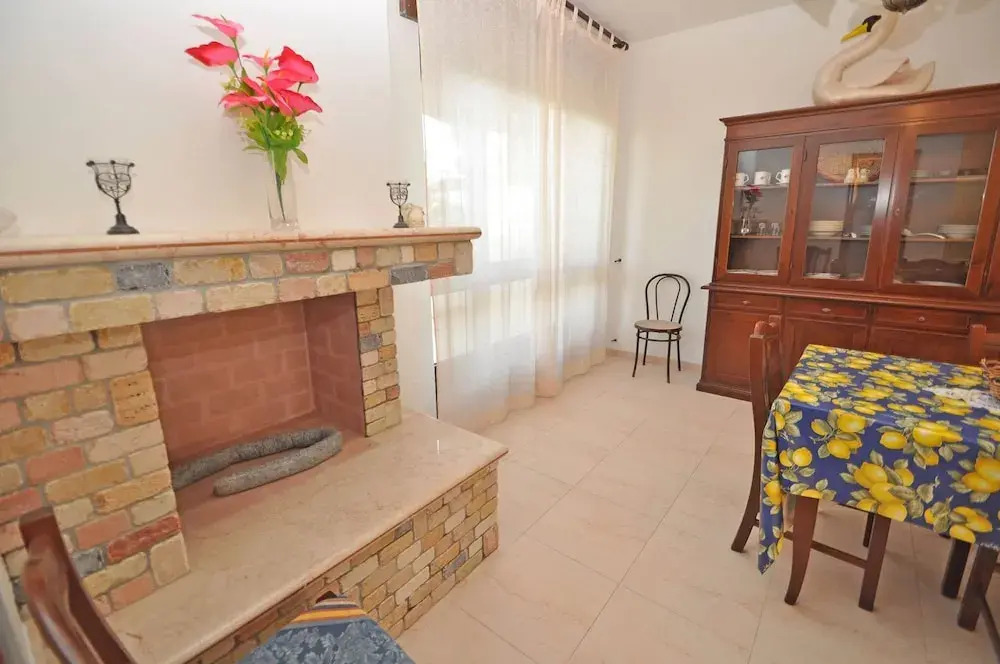 Villa Magnolia 1 Sleeps 8 Close to the sea