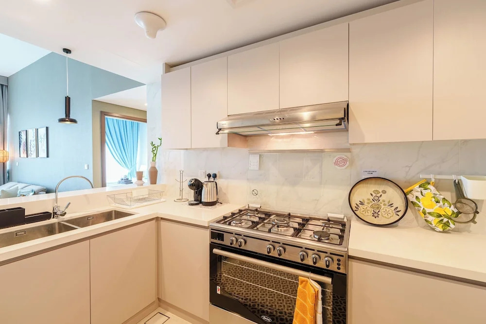 Marco Polo - Furnished 1BR With Skyline Views Near Zabeel Park