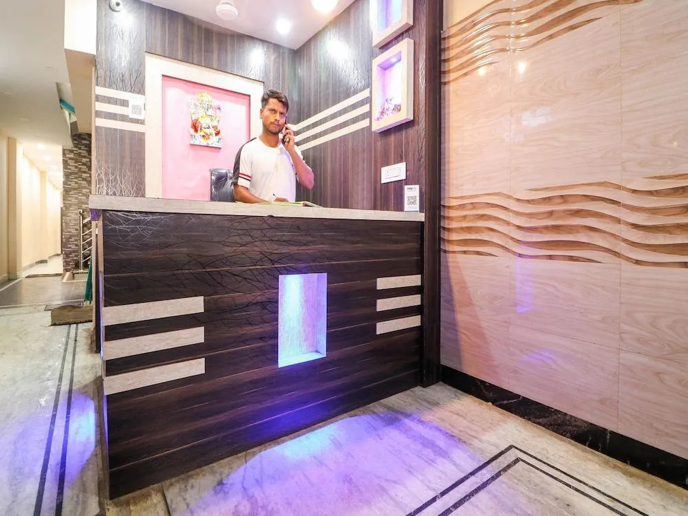 SPOT ON 44041 Hotel Ambay International