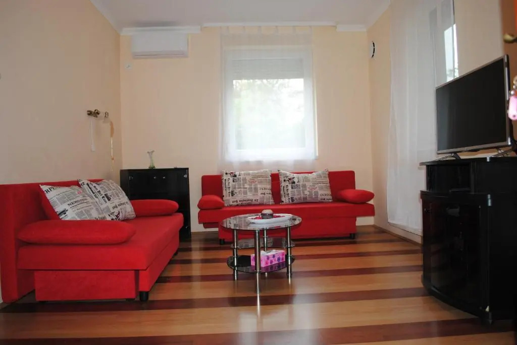 4 Lurkó Apartman Új