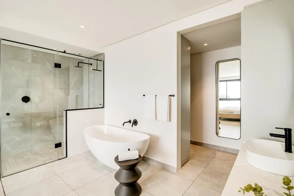 Ocean View 1bed Apartment in Sea Point Marlo Cove