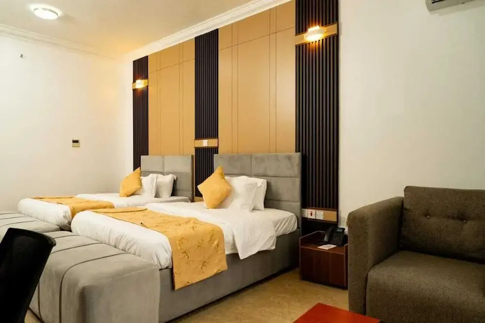 Julirose Hotel and Suites