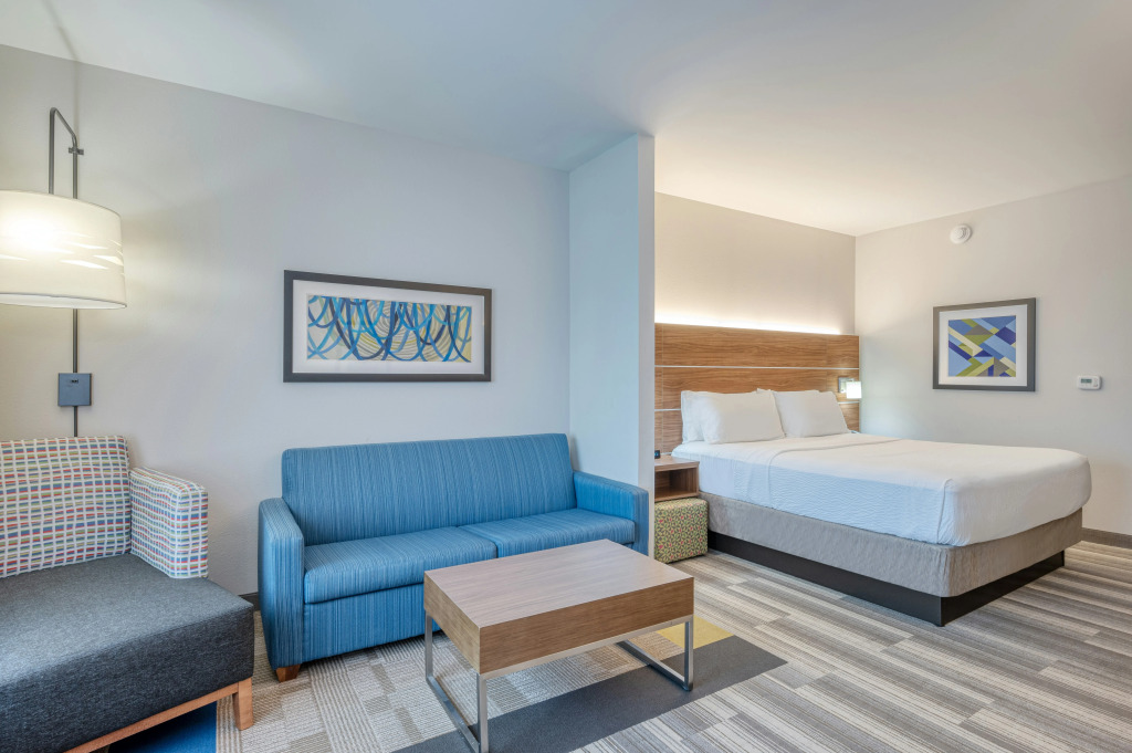 Holiday Inn Express & Suites St. Louis - Chesterfield by IHG