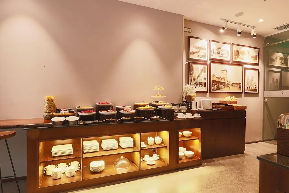 CHERRY BOUTIQUE HOTEL