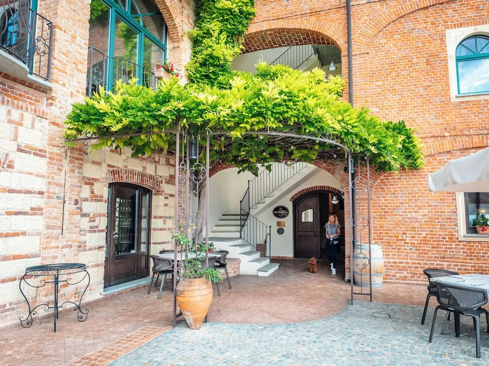Tenuta Montemagno Relais & Wines