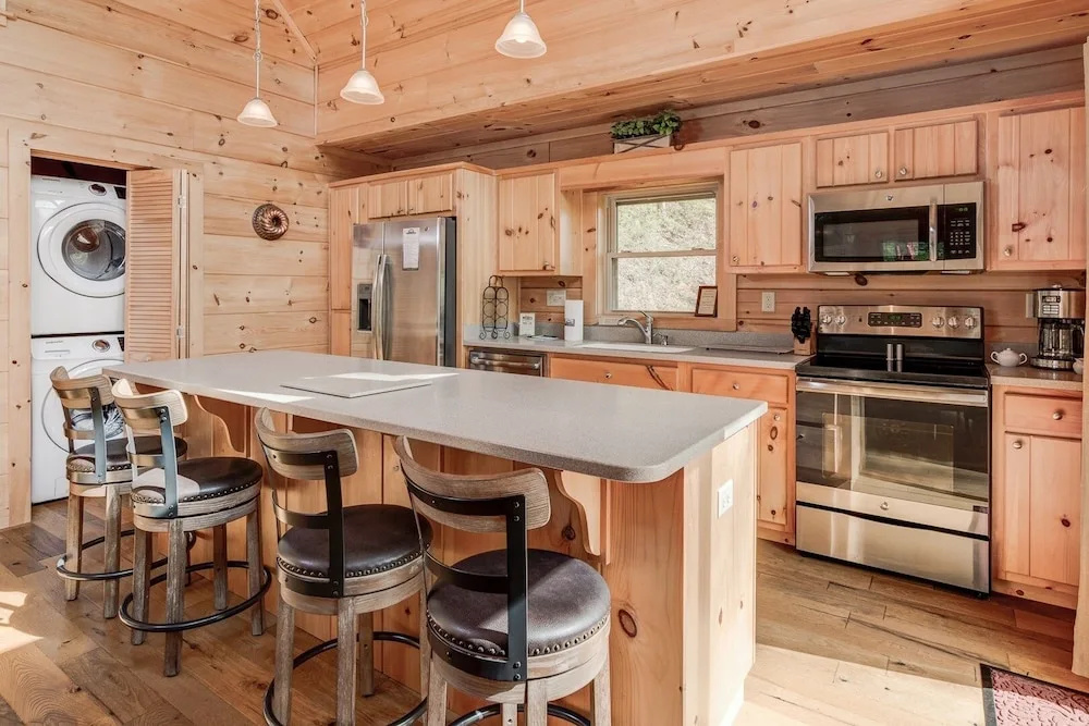Lakey Gap Lodge - 4 Br Cabin