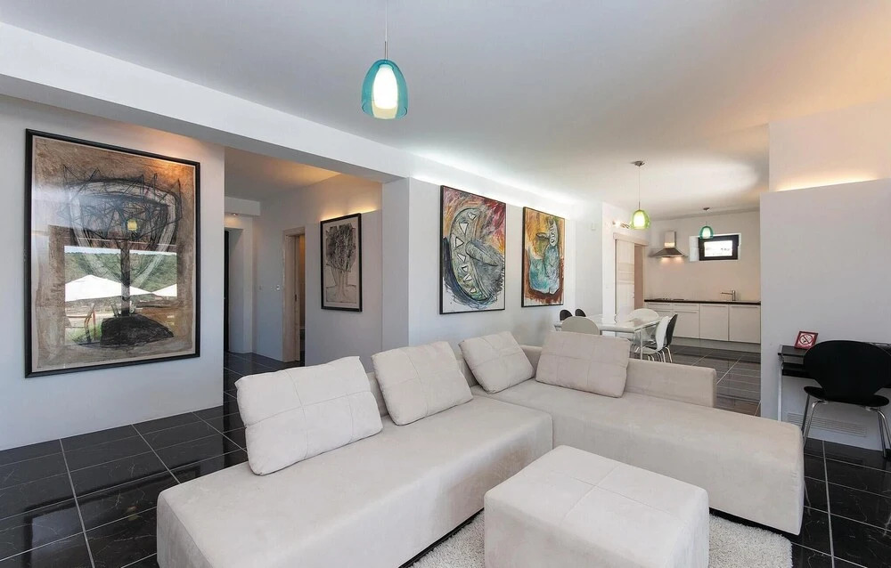 Beach Front Home In Kampor