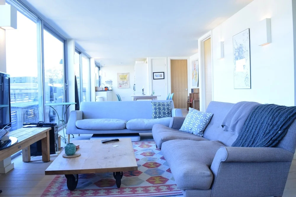 2 Bedroom Apartment With Terrace In Shoreditch