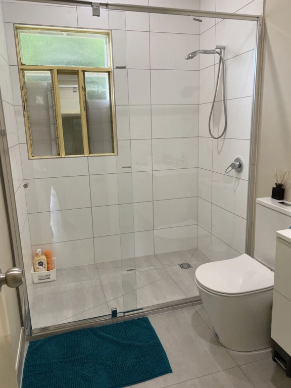 Mitcham train station  2 bedrooms unit