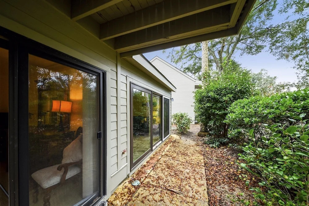 Ocean Cove 835