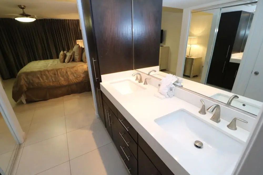 Oceanvista Condominiums by Cheap Getaway