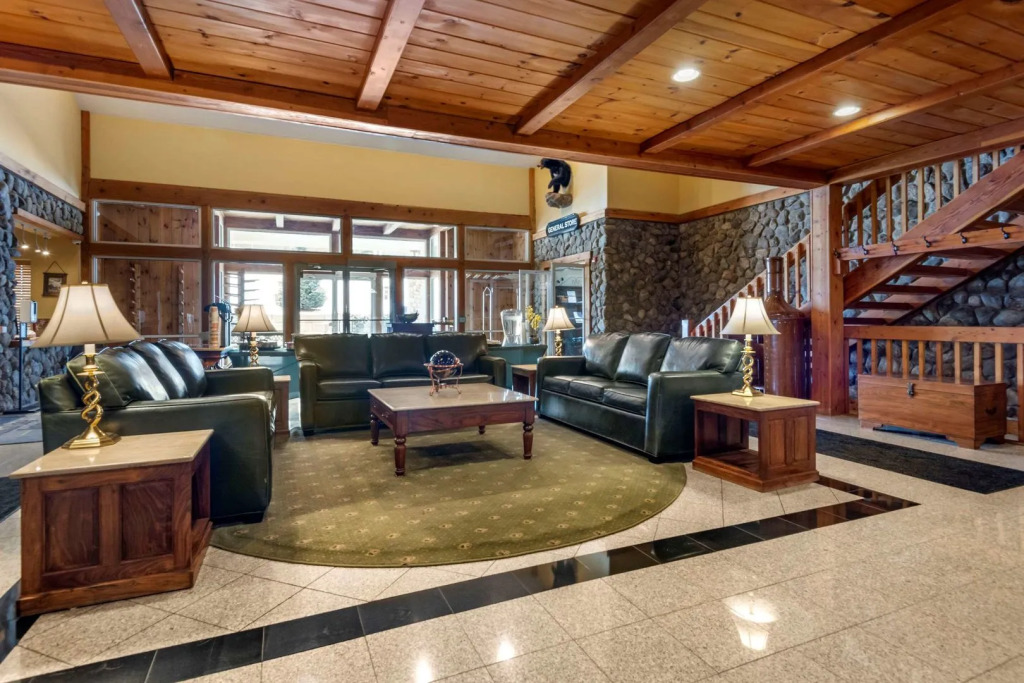 Mountain Edge Suites at Sunapee, an Ascend Collection Hotel