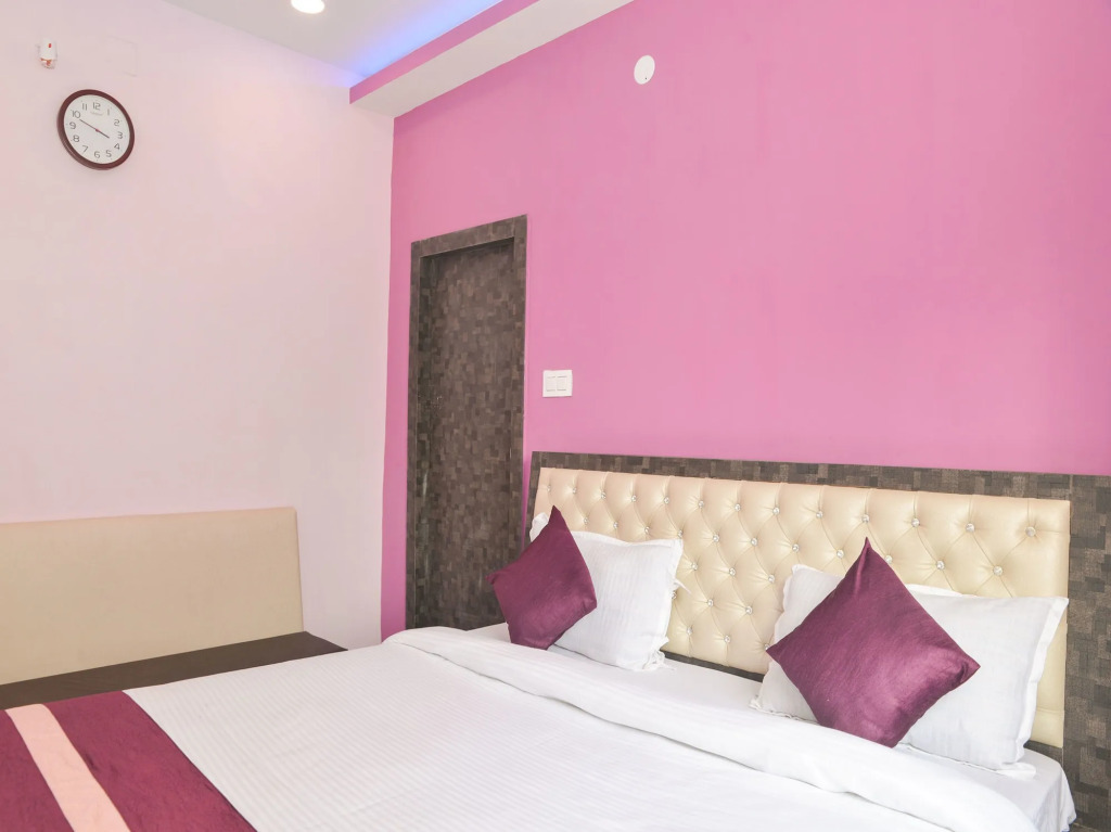 OYO 14487 Hotel Stay Inn