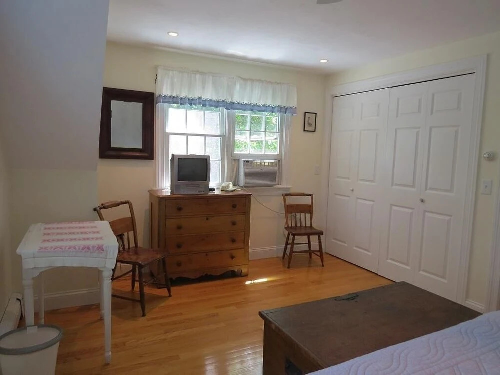 510 Barn Hill Road - Two Bedroom House