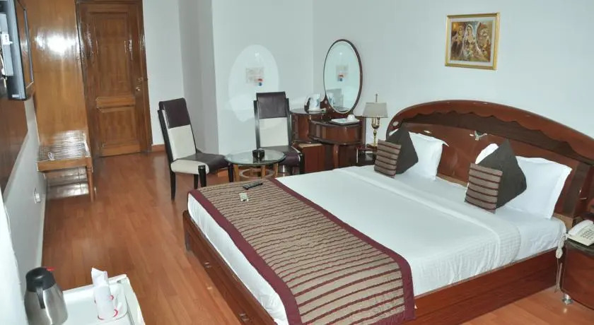Kshitij Hotel Royale