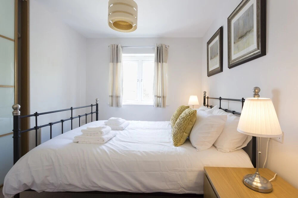 The Rectory Apartment + Free Parking