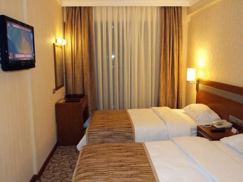 Almer Hotel