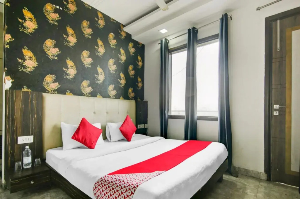 OYO Flagship 80529 Sg Hotel