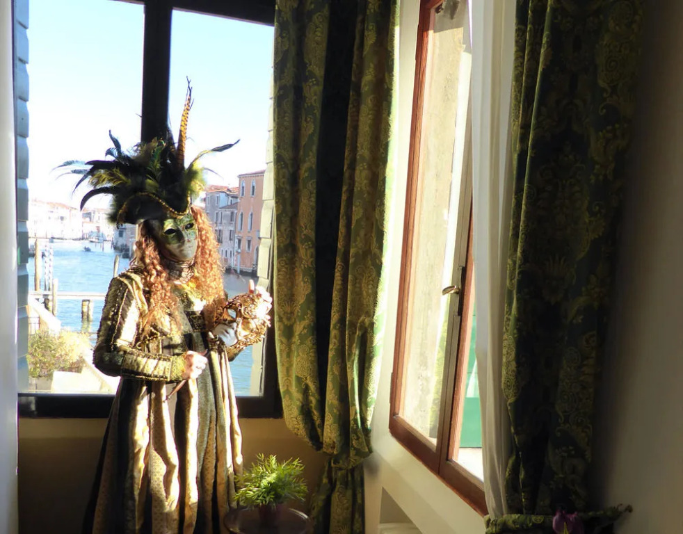 The Charm Suites