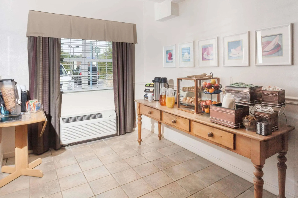 Microtel Inn & Suites by Wyndham Nashville