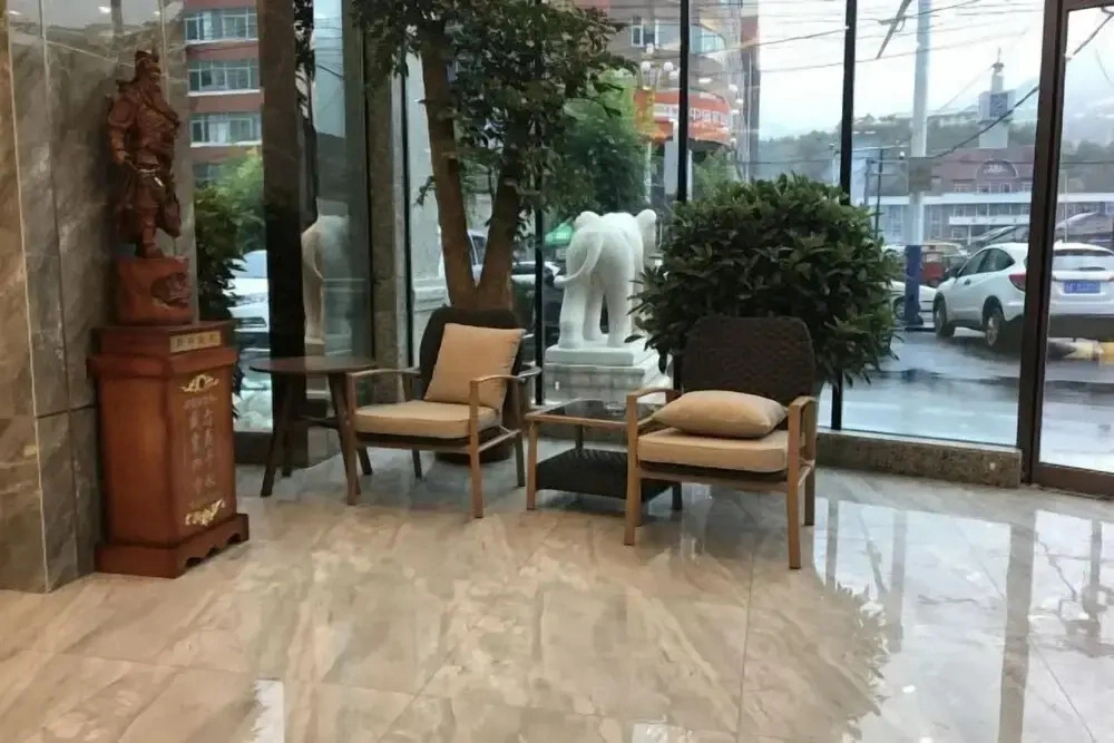 Qianbaihe Hostel