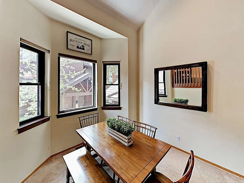 New Listing! Warriors Mark Townhome W/ Hot Tub 3 Bedroom Townhouse