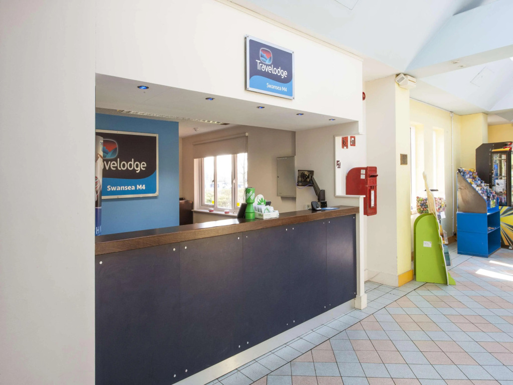 Travelodge Swansea M4