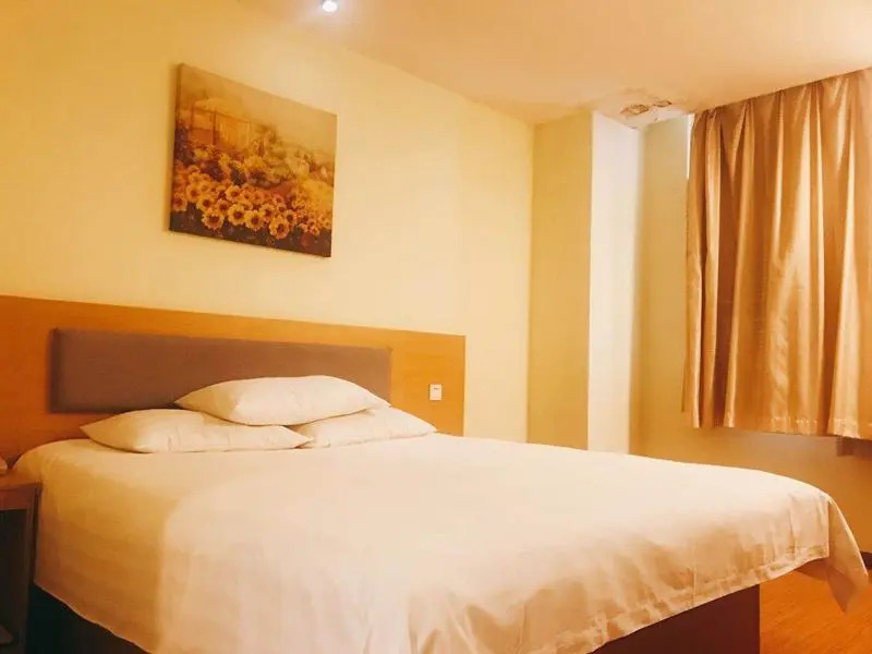 Jun Hotel Jiangsu Suzhou Kunshan Huaqiao Town Zhaofeng Road Metro Station