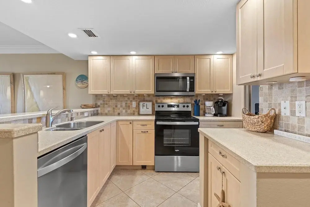 Point East 314