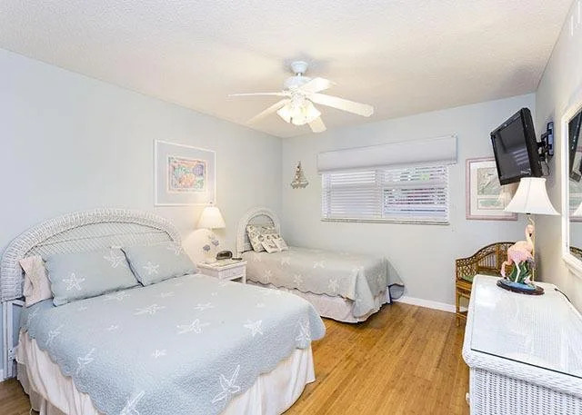 Bay Tree Club 106 2 Br Condo by RedAwning